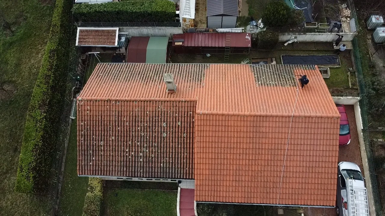 Toiture avant nettoyage vapeur